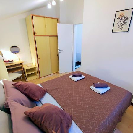 Apartment Pajtak Porec Bagian luar foto
