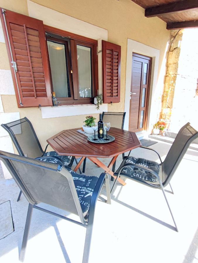 Apartment Pajtak Porec Bagian luar foto