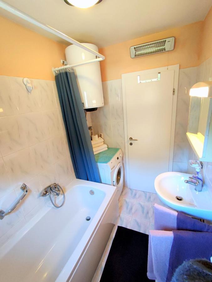 Apartment Pajtak Porec Bagian luar foto