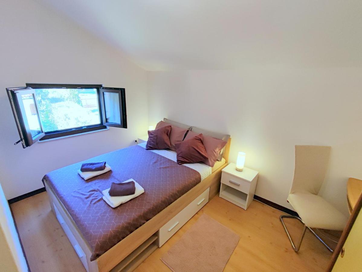 Apartment Pajtak Porec Bagian luar foto